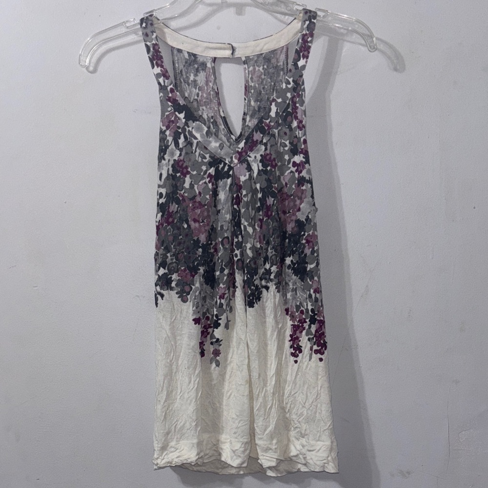 American Eagle Outfitters Floral Keyhole tank top blouse